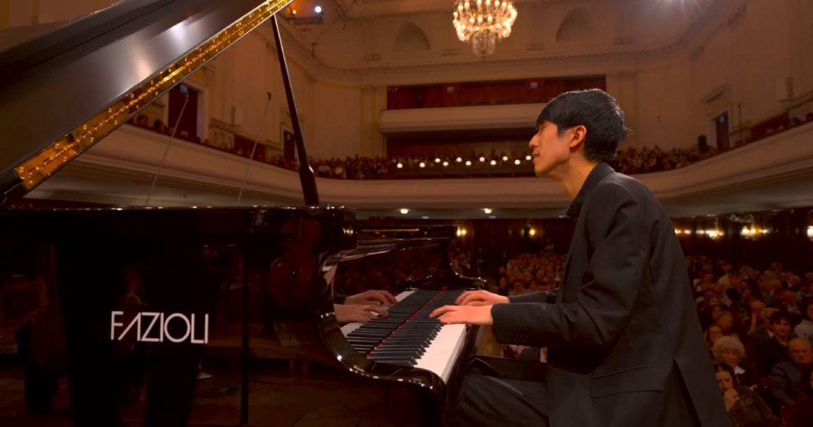 Eric Lu. Fot. Kadr z Konkurs Chopinowski