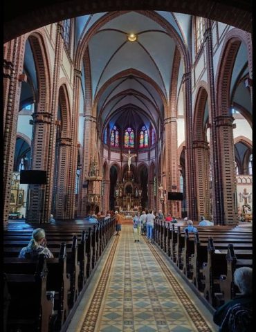 Wnętrze Katedry w Gliwicach. Fot. Dominik Flisiak